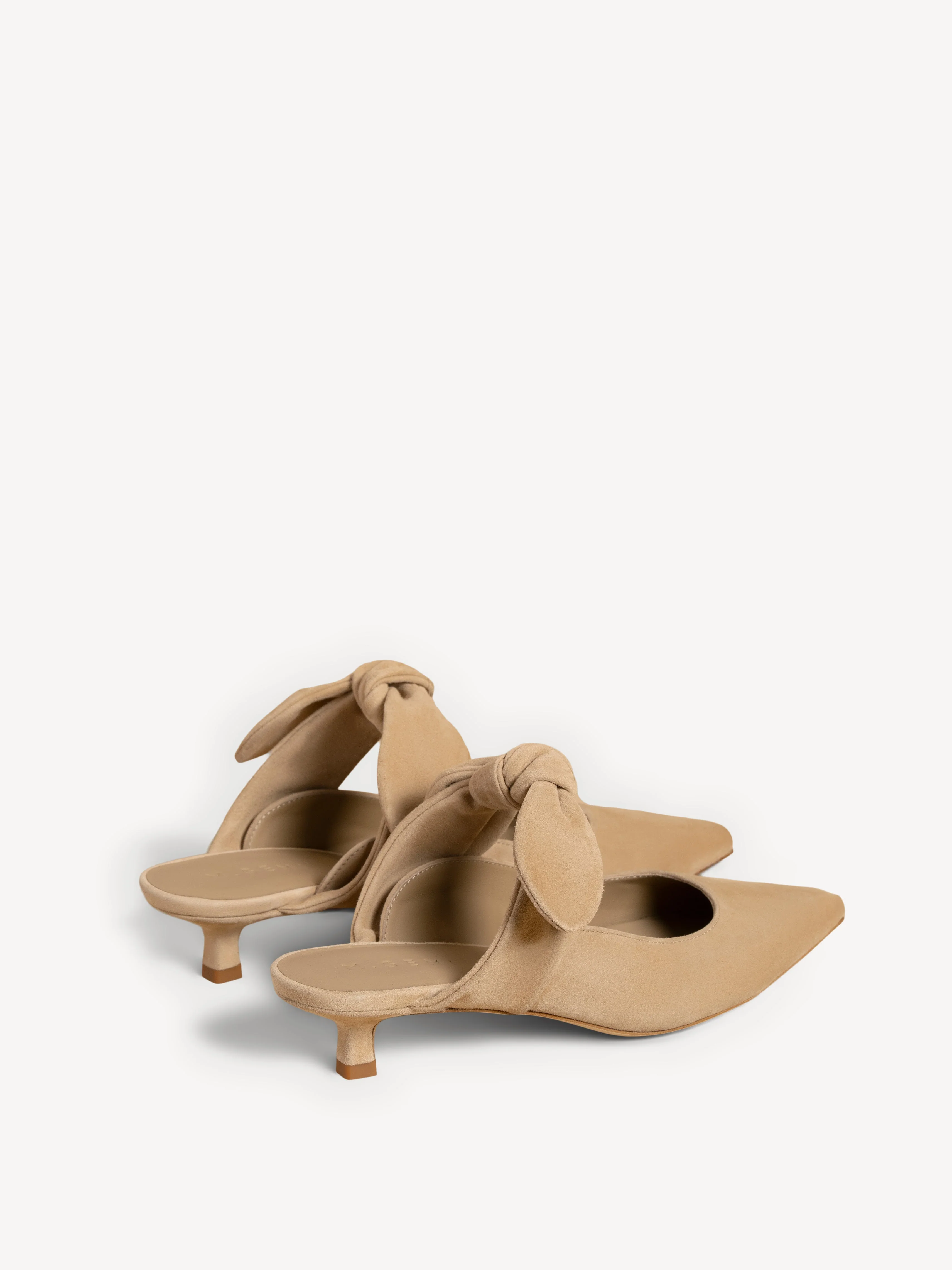 The Lasso (Sample Sale) - Image 3