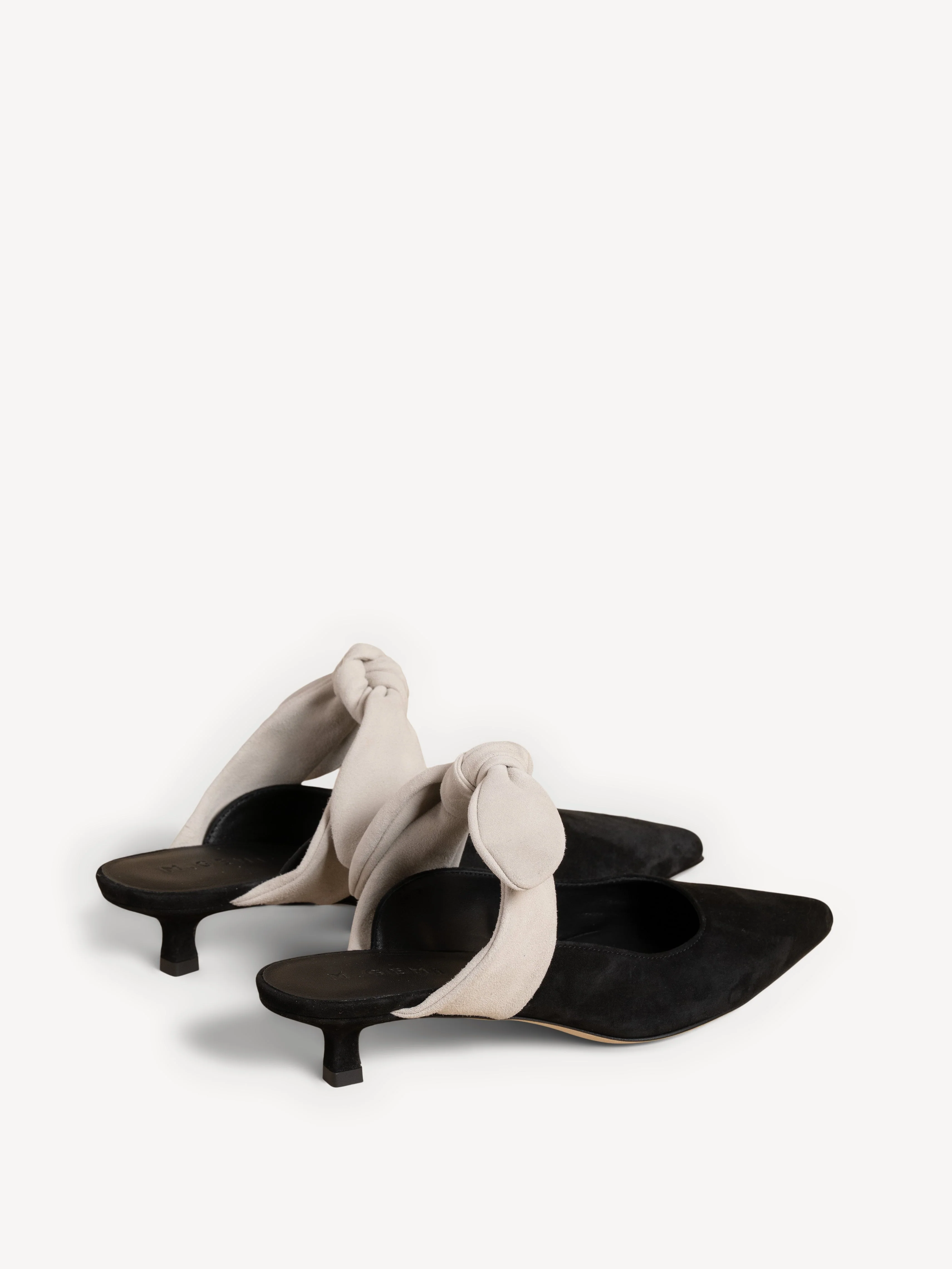 The Lasso (Sample Sale) - Image 3